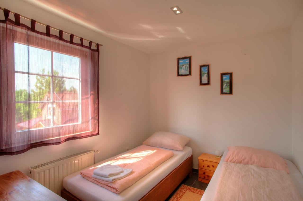 Bokun Apartments II Sisak Eksteriør billede