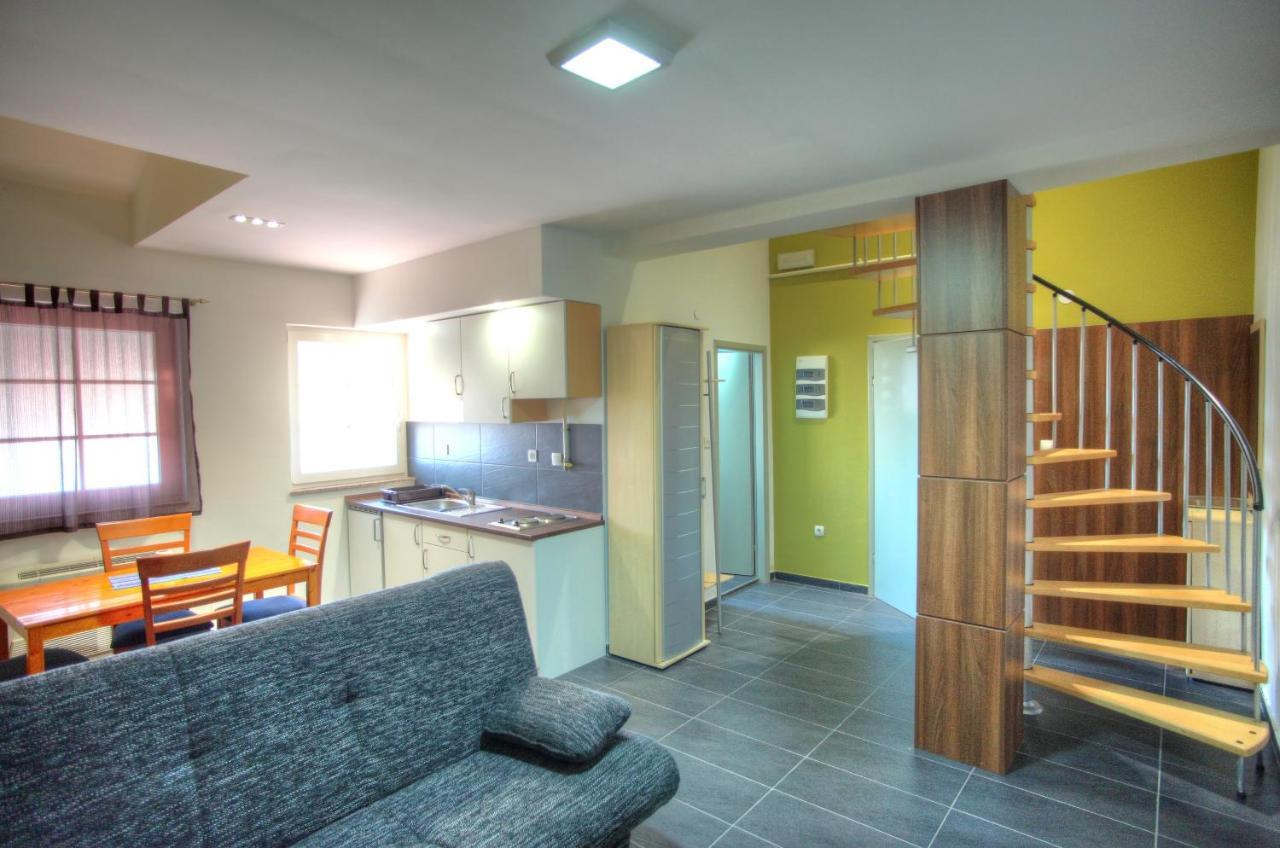 Bokun Apartments II Sisak Eksteriør billede